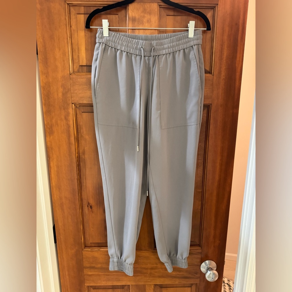 Ann Taylor jogger - size xs!
